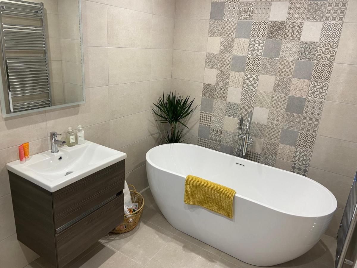 Beautiful Private Room And Bathroom Ballycastle Εξωτερικό φωτογραφία