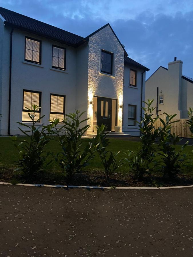 Beautiful Private Room And Bathroom Ballycastle Εξωτερικό φωτογραφία